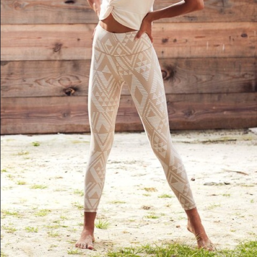 Aerie Move Leggings